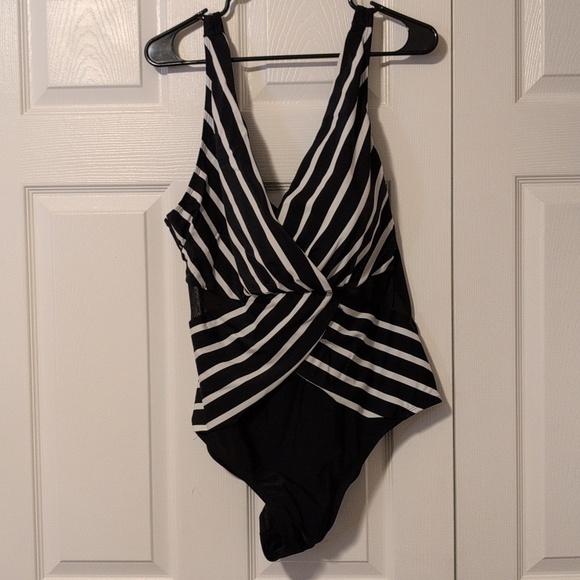 Meet.Curve Other - Meet.Curve Black and White Striped Women's One-Piece Twist Swimsuit NWT